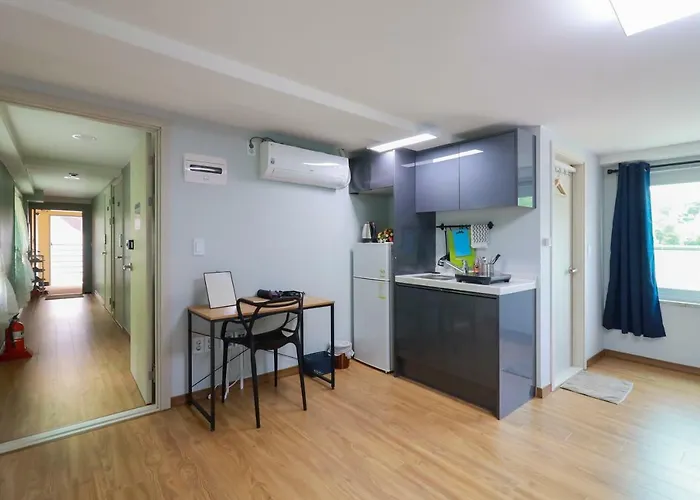 Jj's House *