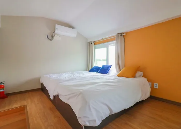 Jj's House